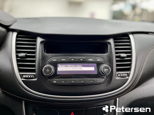Imagen 20 de 24 de Chevrolet Tracker 1.8 Ls Fwd E5 Mt 5p 2018