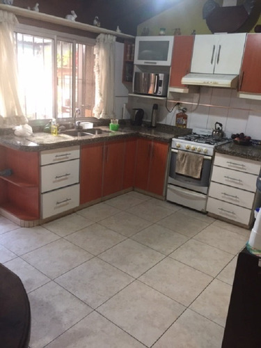 Imagen 10 de 21 de Excelente Duplex 4 Ambientes. Int. Neyer N° 177, Beccar.