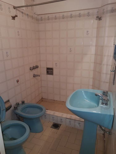 3 Ambientes De 80m2