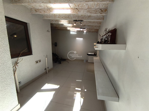 Espectacular Casa En Venta De 3 Dorm. En Chicureo