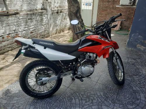 Imagen 2 de 6 de Honda Xr 150