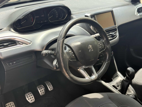 Peugeot 208 1.6 Feline