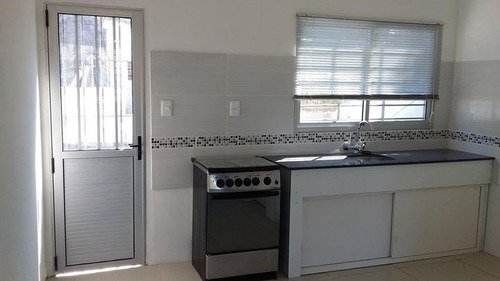 Dos Casas En Un Padron, Hermosa Zona Sur.