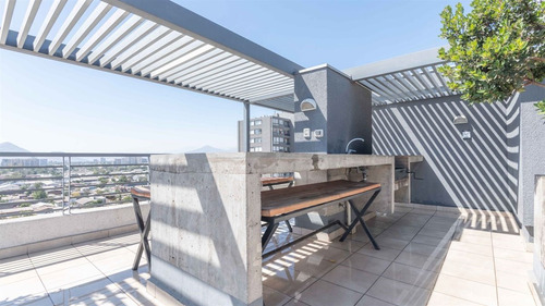Departamento En Venta De 2 Dorm+2 Baños En Estación Cent