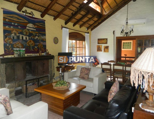 Imagen 3 de 13 de Casa En Venta - Jardínes De Córdoba