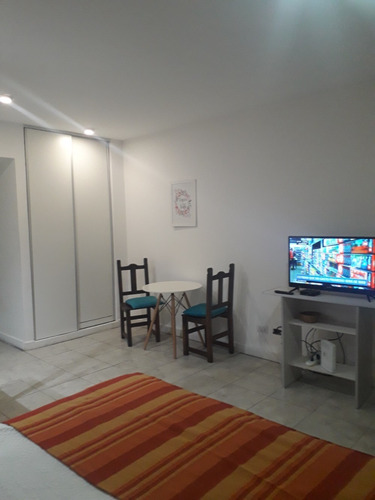 Alquiler Temporario Monoambiente, Muy Luminoso Dueño Directo, Alquiler Por Dia , Mínimo 3 Dias, Cerca Hospitales Milstein, Garrahan, Fundacion Favaloro, Cerca De Subte H Y E, Cochera Optativa
