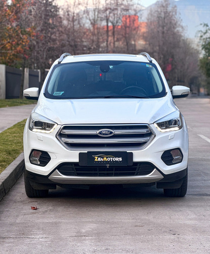 Ford Escape 2.0D Titanium 4X4 At