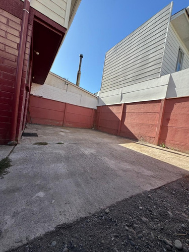 Arriendo Casa 3 Dormitorios Excelente Ubicación En Sta Cruz