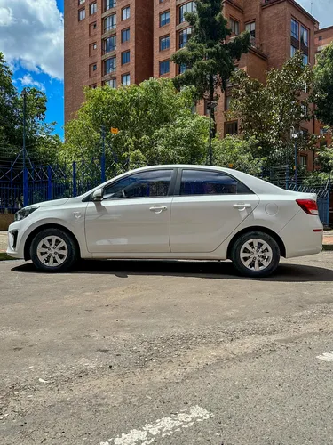 Kia Soluto 1.4L Lx 5Mt