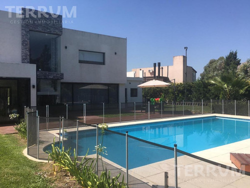 Casa En Venta : Canning : Malibu