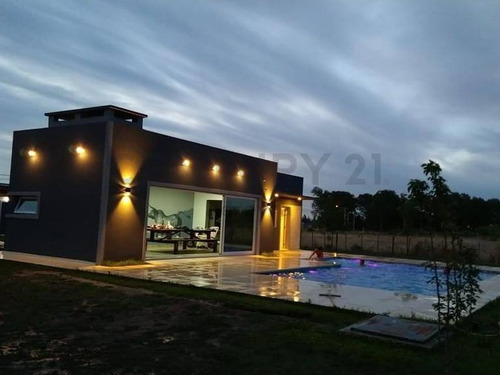 Imagen 6 de 30 de Calle Las Calandrias Entre 6 Y 5 - Casa En Venta, Las Golondrinas, La Plata