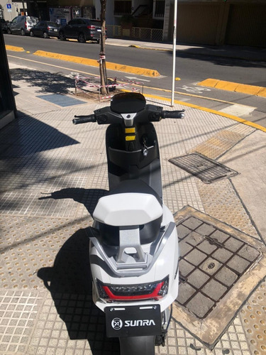 Imagen 10 de 15 de Moto Eléctrica Sunra Robo Doble Batería Litio Potenciada 0km