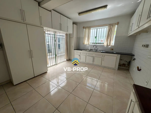 Venta Casa Tres Cruces Empresa Depósitos Oportunidad