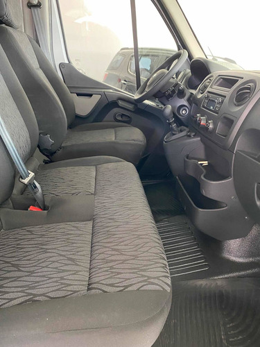 Imagen 12 de 23 de Renault Master 2.3 Minibus 14+1