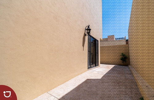 Imagen 16 de 30 de Casa A La Venta En Residencial Privado De San Miguel De Alle