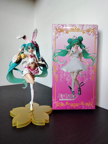 Figura Miku Hatsune Conejita - Importada