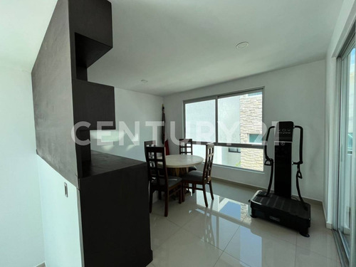 Casa En Renta Con Roof Garden Con Jacuzzi En Parque Veracruz, Lomas, Puebla