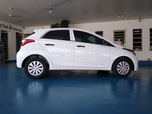 Imagem 2 de 8 de Hyundai Hb20 1.0 Comfort (flex)