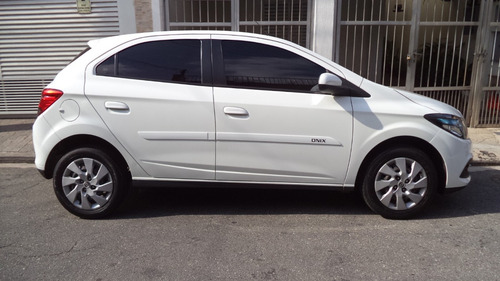 Onix 1.4 Lt 2015 Completo
