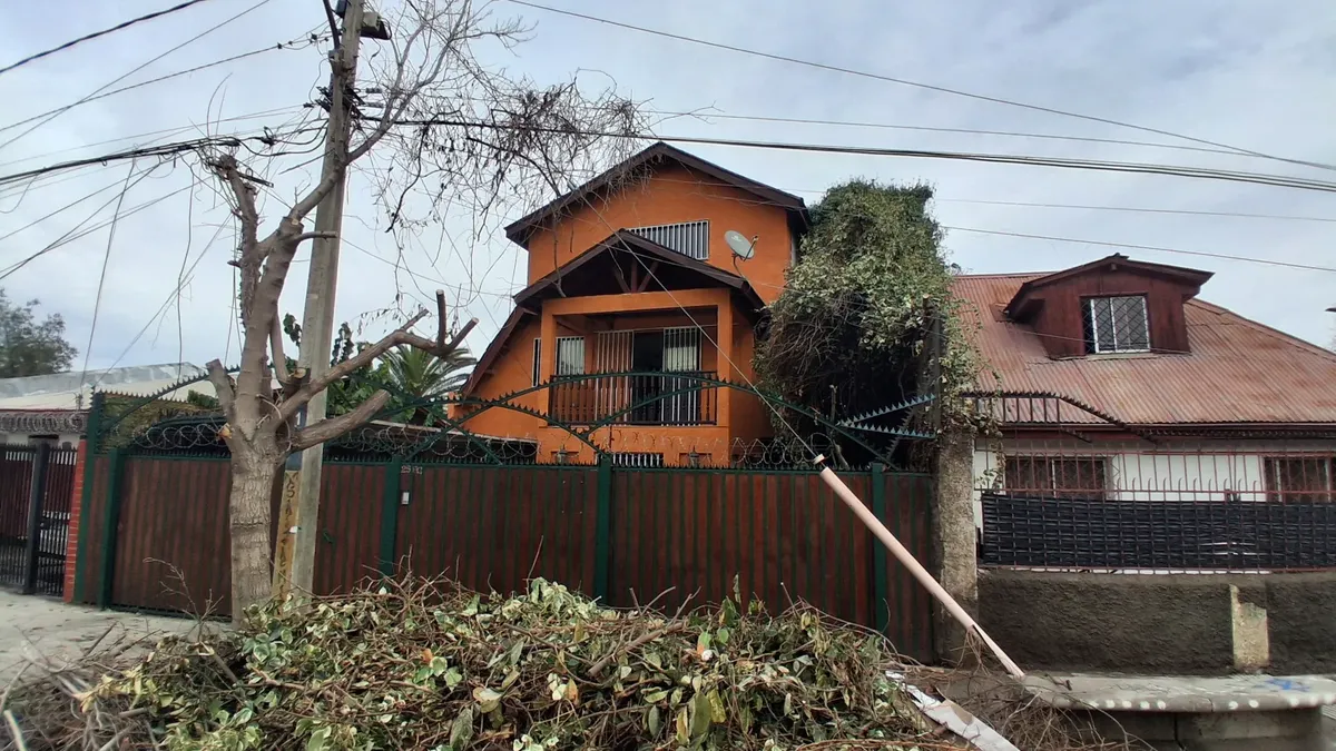 Imagen 1 de 1 de Amplia Casa, 3 Pisos, Sector Costanera Sur, Quinta Normal