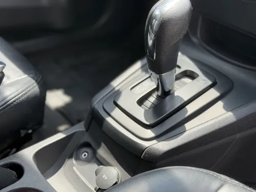 Ford Fiesta 1.6 Hatchback Automática
