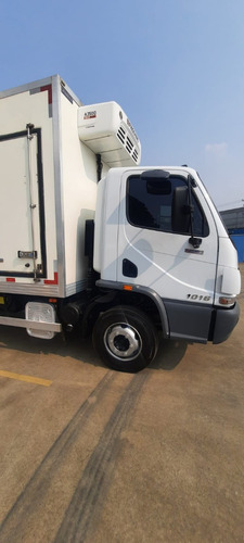 Mb Accelo 1016 Ce Ano 2022/23 Baú De Fibra /ap.refrigeração