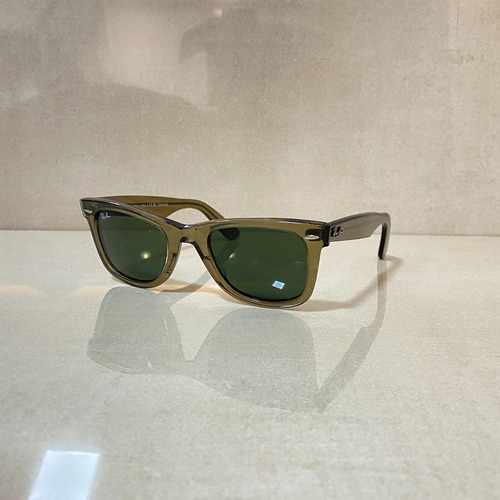 Ray-ban Wayfarer Rb2140 1387/31 50 con marco gris a rayas, lente verde fotocromática G-15