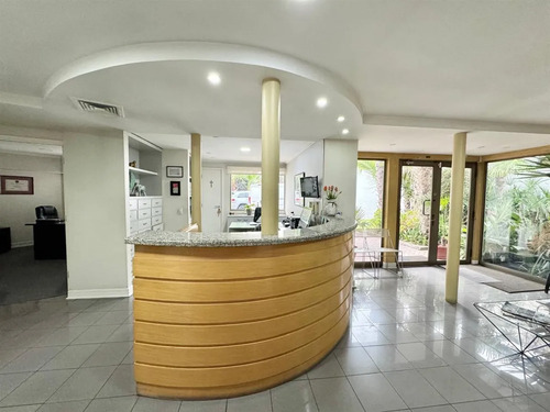 Local Comercial En Venta En Vitacura