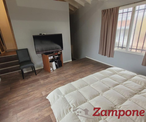 Venta Ph Tipo Casa De 2 Ambientes- Ciudadela- 145 Mts-acepta Permuta Por Propiedad En Capital