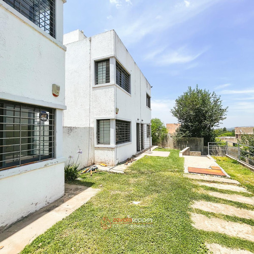 Duplex En Venta/alquiler En Villa Allende - 2 Dormitorios - Cochera, Asador Y Pileta - Seguridad