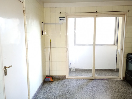 Depto. 3 Amb. Fte. C/balcon Santo Tome Al 3200