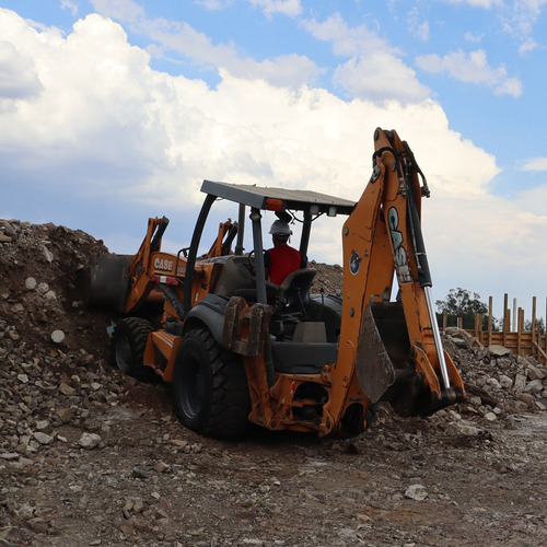 Retroexcavadora Case 580 N 2014