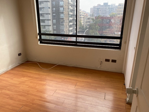 Depto De 2 Dormits, 2 Baños En Pleno Corazón De Providencia.