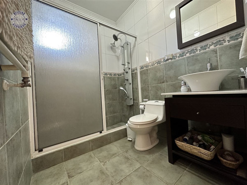 Casa Pingueral, Hormigón Armado. 5 D, 3 Baños.