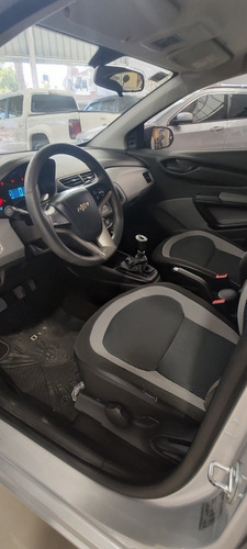 Imagen 14 de 18 de Chevrolet Onix 2016 1.4 Lt 98cv