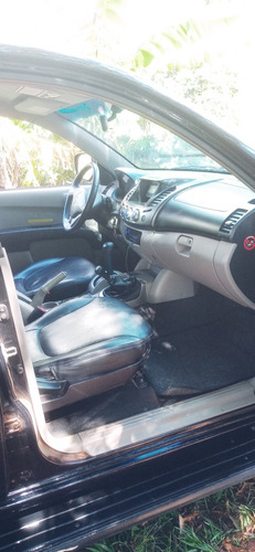 Mitsubishi L200 3.2 Triton Hpe Cab. Dupla 4x4 Aut. 4p