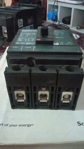 Interruptor Termomagnético Hdl36150 3x100 Amp. Marca Squared (Usado)