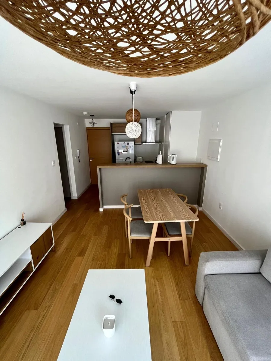 Alquiler De Apartamento De 1 Dormitorio Totalmente Equipado. Pocitos · Foto 2