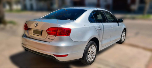 Imagen 4 de 8 de Volkswagen Vento 2011 2.0 Advance I 110cv