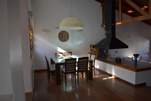 Casa Con Pileta A 100 Mts Del Cordoba Shopping Center