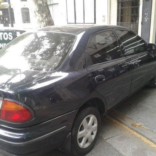 Mazda 323 1.7 Sedan Glx