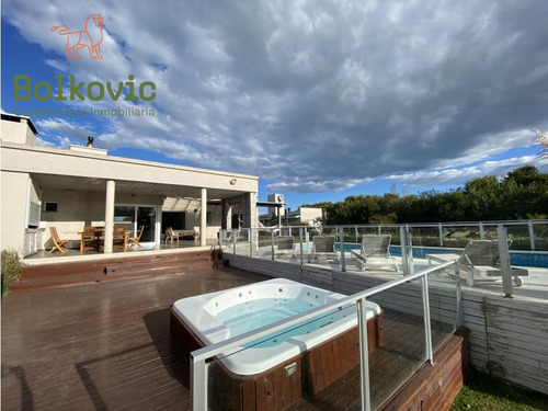 Casa En Venta En Costa Esmeralda - Residencial I 528