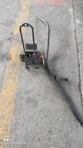 Imagen 1 de 4 de Cerradura Del Capo De Trailblazer 4x4 2002
