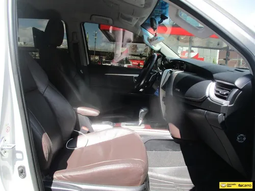 Toyota Fortuner Srv 4x2 2700cc At Aa
