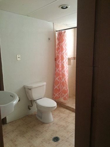 Edificio Para Remodelar Con Local Comercial