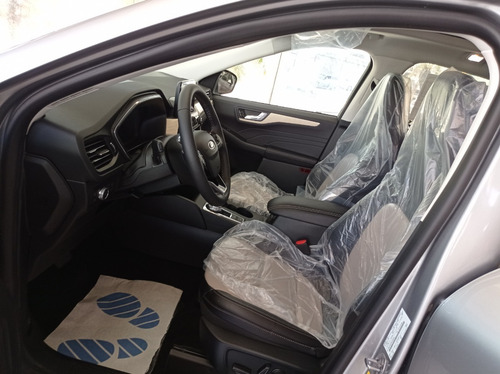 Imagen 12 de 16 de Ford Escape Automática