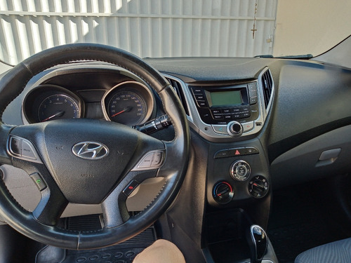 Imagem 13 de 15 de Hyundai Hb20s Premium 1.6 Automático 2013-2014