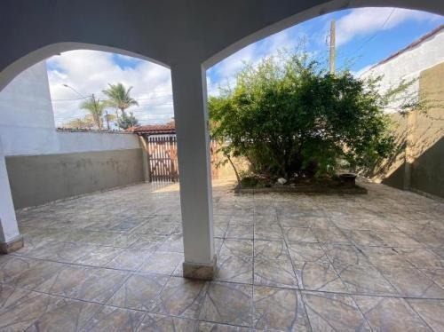 Imagem 8 de 14 de Casa Na Praia À Venda Com 2 Quartos Em Itanhaém-sp | 8325pc