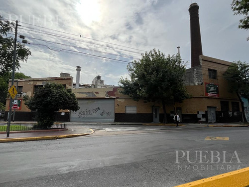 Galpón Con Oficinas En Alquiler - Distrito Tecnologico