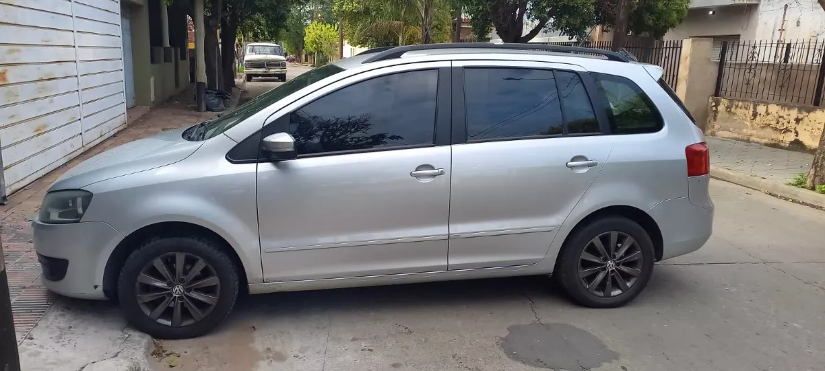 Volkswagen Suran 1.6 Trendline 11b